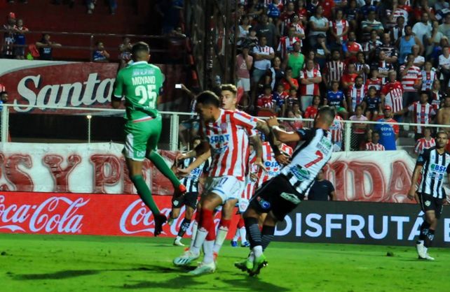 En otra opaca actuación, Unión apenas empató con Central Córdoba de Santiago del Estero