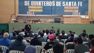 La reunión en la Sociedad de Quinteros de Santa Fe&nbsp; para abordar el conflicto en el Mercado de Productores de Frutas, Verduras y Hortalizas