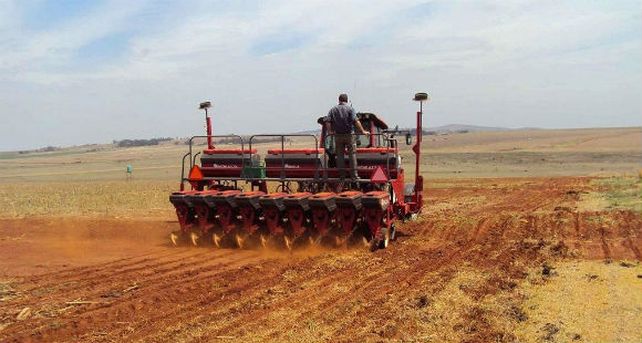 Santa Fe debe sancionar impuestos a las grandes extensiones rurales