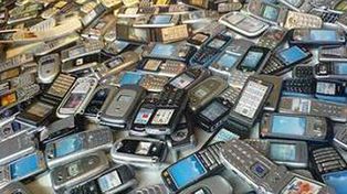 Giustiniani impulsa que la telefon&iacute;a m&oacute;vil sea considerada un servicio p&uacute;blico