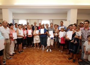 El Municipio regularizó la situación dominial de 60 familias de barrios del Oeste y Norte