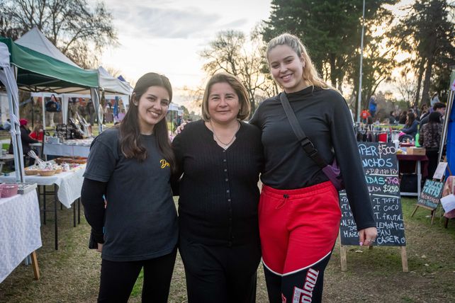 Brisa Donatto - Estela Donatto- Rubi mackrey