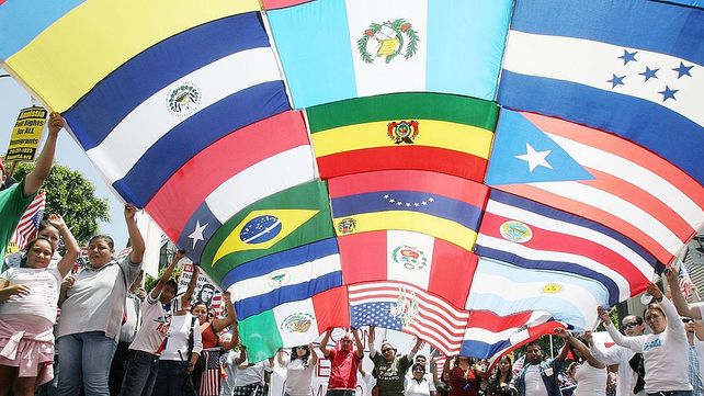 Las nuevas leyes migratorias anunciadas por el Gobierno Nacional implican el endurecimiento en la obtención de las residencias y expulsiones de ilegales