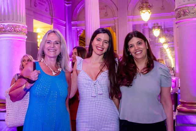 Claudia Sabatino, Cecilia Oriolani y Verónica Valazza