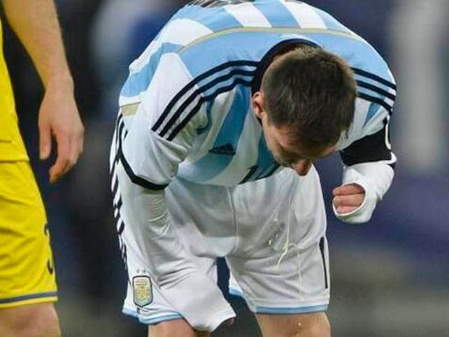 El padre de Messi explicó la causa de los vómitos de Lionel