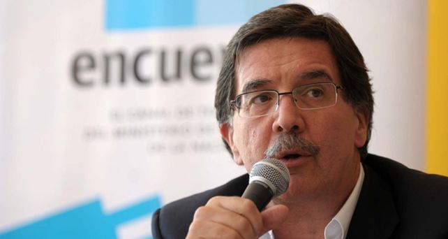 Sileoni pide para los chicos m&aacute;s horas de clase y menos televisi&oacute;n