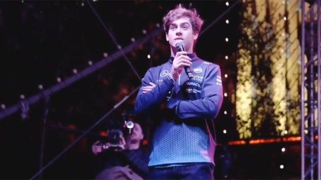 Franco Colapinto interactuó con los fanáticos presentes en Las Vegas y protagonizó un tierno momento.