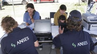 La unidad móvil de la Ansés llega esta semana al Polideportivo La Tablada