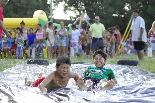 Barrio Scarafía se unió para celebrar la Navidad con los más chicos