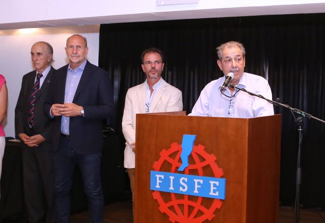 Los directivos de Fisfe durante la reunión de fin de año.