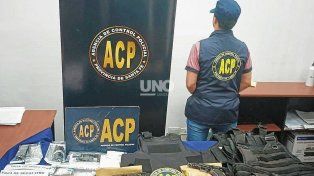 Cayeron cuatro policías por extorsión: le pidieron dinero a los familiares de un aprehendido