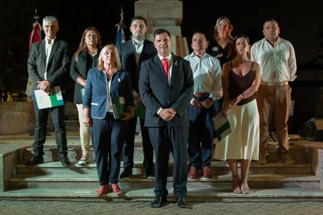 Daniel Escalante juró por su segundo mandato como intendente de Roldán