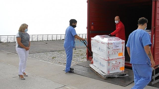 Llegaron 23.400 primeras dosis de la vacuna rusa Sputnik V a la provincia