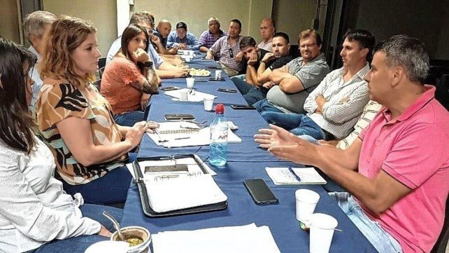 Municipales provinciales en alerta: aducen una ola de despidos en el sector público