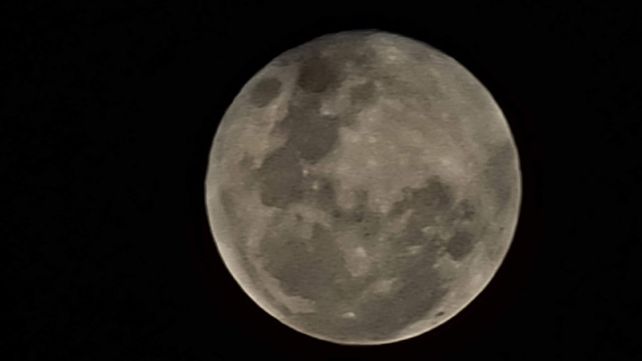 La vista de la luna desde el Observatorio de Ampimpa, en Tucumán.