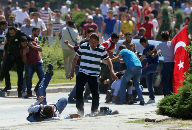 El intento de golpe de Estado en Turquía dejó 265 muertos