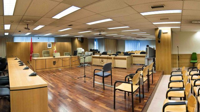 El juicio a un hombre resultó nulo porque un miembro del jurado cambió su voto para que sea declarado culpable.