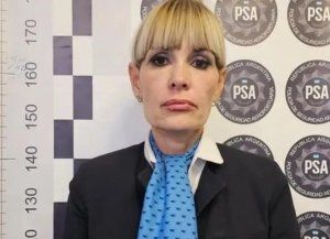Azafata es acusada de hacer una falsa amenaza de bomba