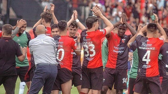 Colón estaría a punto de cerrar dos ventas millonarias