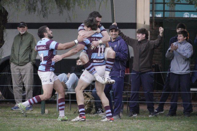Nicolás Casals fue el centro de los festejos del rugby de Plaza.