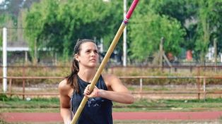 Josefina Brunet, entrenada por Maxi Troncoso, hizo una marca de 3.40 en Rosario.