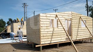 Crecida del Paraná: comenzó la construcción de viviendas de emergencia