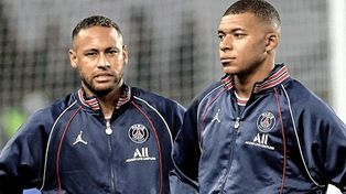 PSG realizó un llamado de atención para Neymar y Mbappé por la polémica de un penal que siguió en redes.
