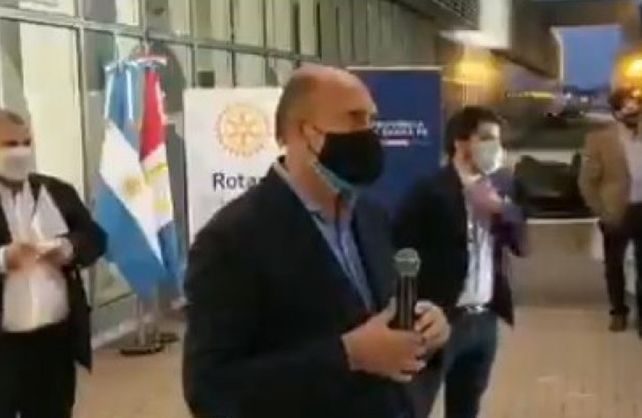 Un joven de Venado Tuerto fue detenido por insultar en un acto al gobernador Perotti