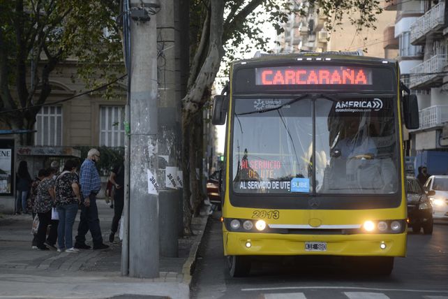 Por más servicios. El 33/9 a Carcarañá es necesario en horarios pico.