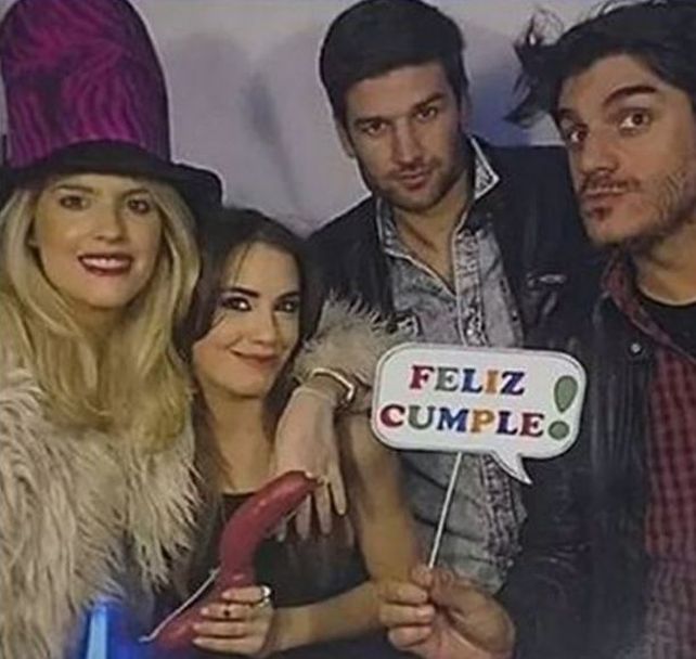 Fotos y videos de la tremenda fiesta de cumpleaños de Lali en un boliche con sus amigos famosos