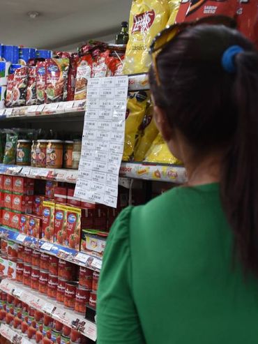 Una familia necesitó casi $1,8 millones para no ser pobre en Rosario