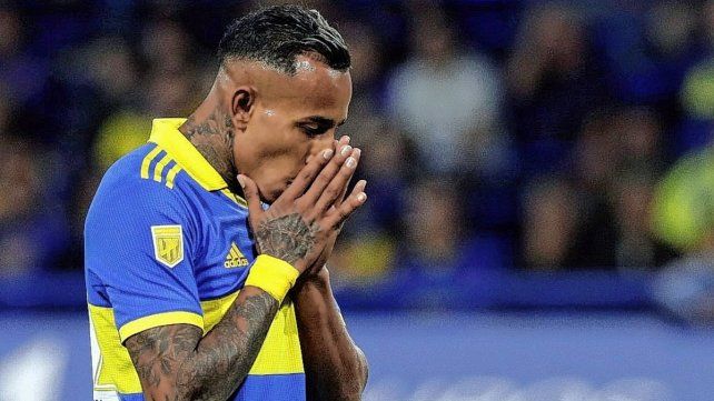 Reclamo millonario: Villa demandó a Boca por su despido en forma indirecta