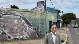 El embajador de Japón, Hiroshi Yamauchi, visitó la casa nata de Lionel Messi en la zona sur de Rosario
