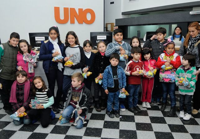 Los chicos demostraron sus habilidades artísticas en el concurso del UNO.