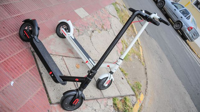 Monopatines eléctricos ya circulan por las calles de Paraná