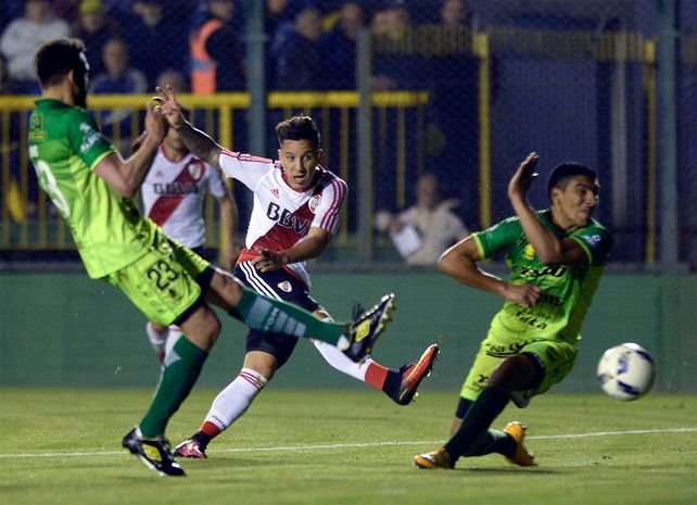 River y Defensa y Justicia empataron en un tremendo 3 a 3 en Florencio Varela