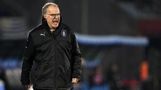 La era Bielsa arrancó con un triunfo en Uruguay