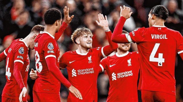 Premier League: Liverpool batió a Luton Town y sigue líder