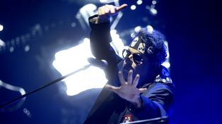 photo Andrés Calamaro abrió el show en Rosario con una dedicatoria muy especial.&nbsp;