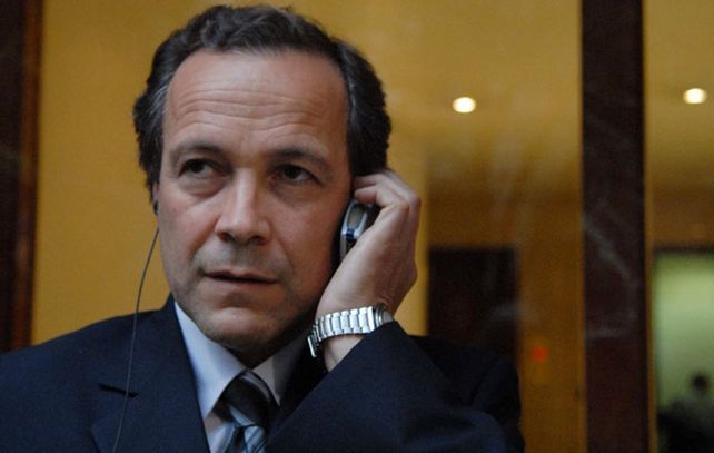 Giustiniani dijo que las telefónicas son las que más dinero han ganado en los últimos años.