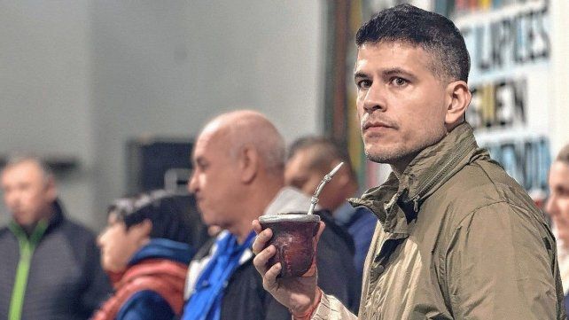 Damián Arévalo alertó por la caída de los ingresos y el impacto en la gestión.