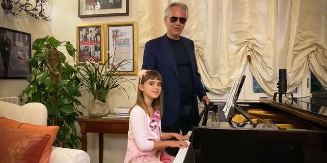 Andrea Bocelli y su hija Virginia cantan “Dare To Me”