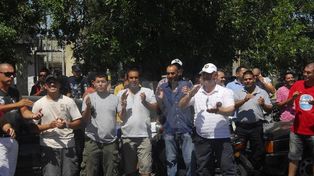 Tratativas a la medianoche para destrabar la protesta policial