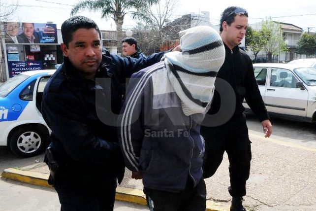 Lo arrestaron por robo y lo buscaban por un doble homicidio