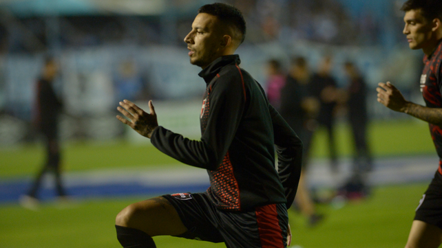 Vangioni fue al banco en Tucumán y el miércoles puede ser titular.