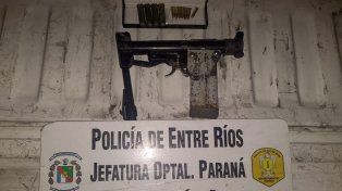 Un hombre de Paraná estaba con un arma cerca de la casa de su ex y fue detenido.