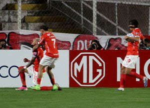 Lanús perdió por goleada con Cienciano y se fue eliminado de la Copa Sudamericana