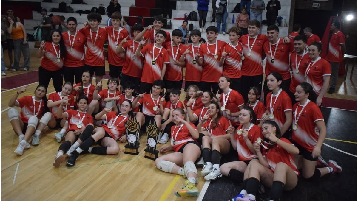 Los equipos de la Asociación Paranaense de Vóleibol se consagraron en el Torneo Interasociaciones Sub 13
