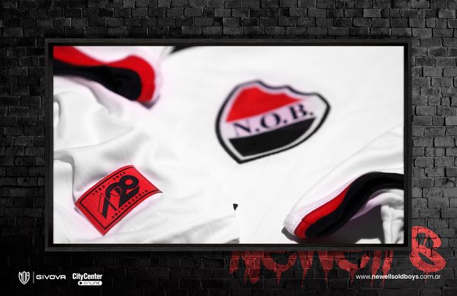 Presentaron la nueva camiseta que usará Newells en esta temporada