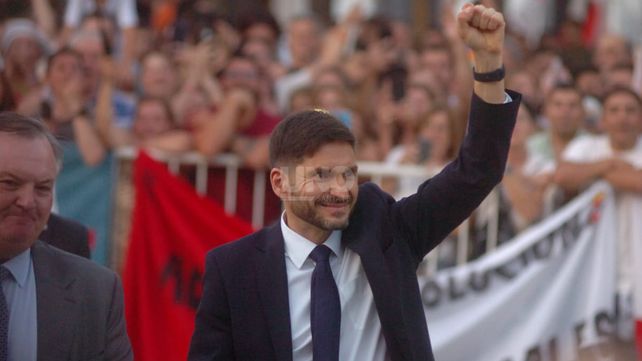 Las mejores fotos de la asunción de Maximiliano Pullaro como gobernador de Santa Fe